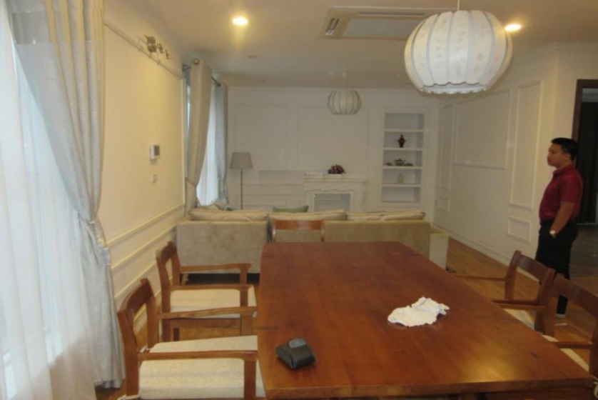 Apartment in Berriver Long Bien for rent with 3 bedrooms, furnished