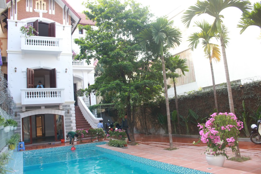 Swimming pool house in To Ngoc Van street, Tay Ho for rent