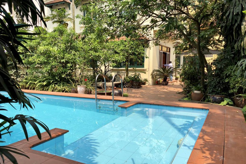 Swimming pool villa in Tay Ho, Hanoi for rent, five bedrooms
