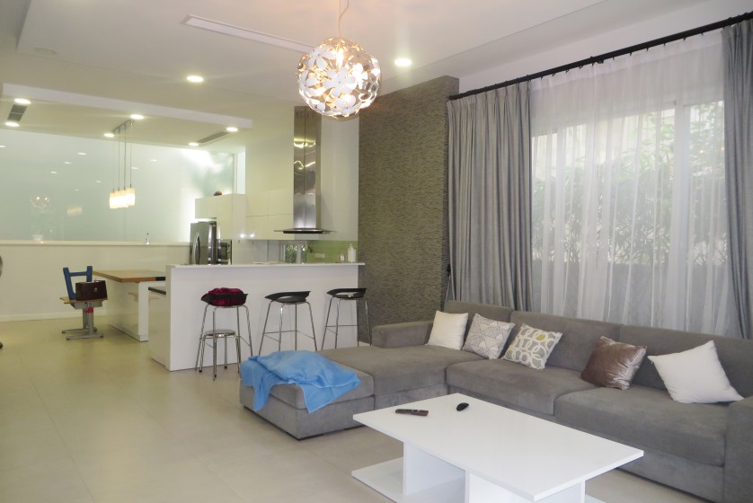 Vinhomes Riverside villa rental 4 bedrooms, modern furniture