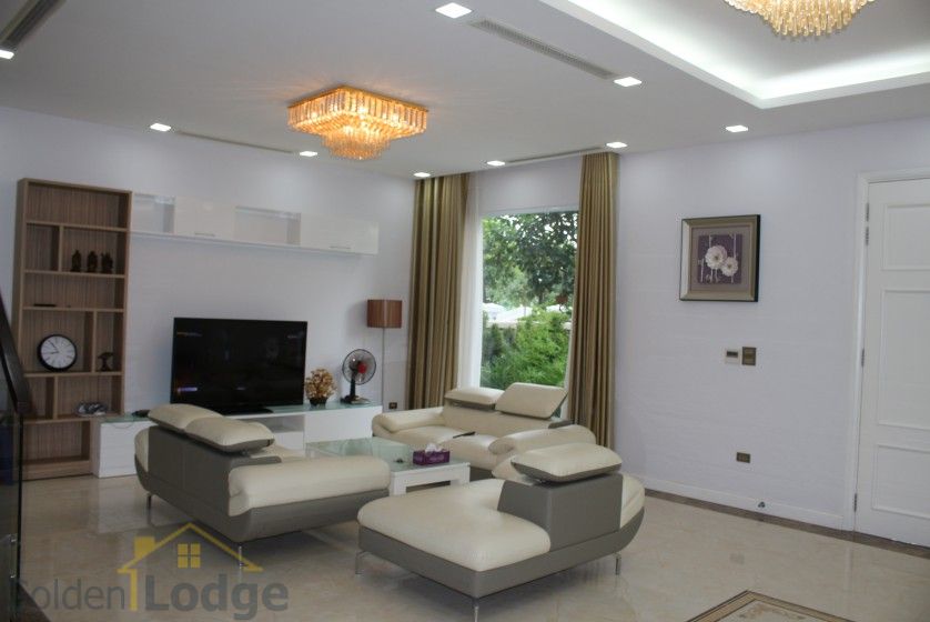 Furnished villa rental in Hoa Phuong Vinhomes Riverside 4