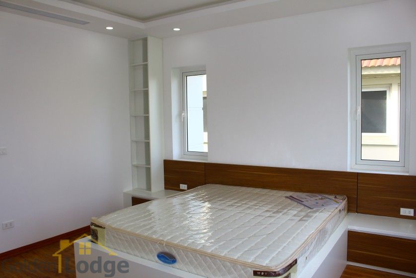 Hanoi villa for lease at Vinhomes Riverside nearby BIS furnished 17