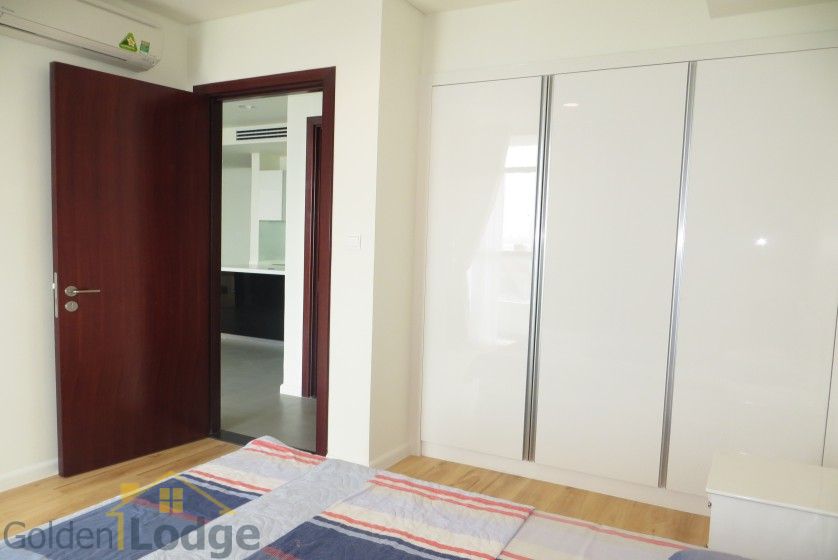 Lake view Watermark Hanoi apartment 02 beds 02 baths furnished 6