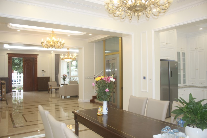 Modern Vinhome Riverside Hanoi villa rental comes with Elevator