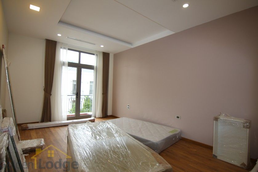 Rent warmly 3 bedroom villa in Vinhomes Harmony furnished 16