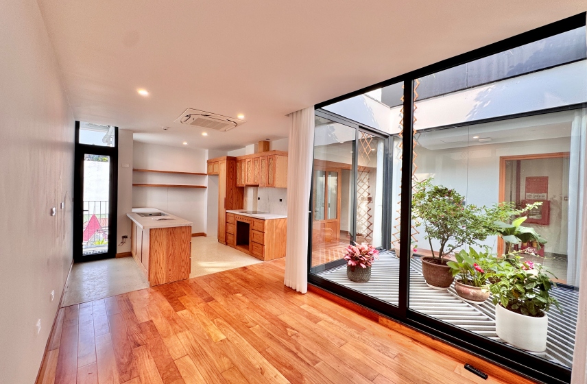 Spacious Penthouse duplex in Tay Ho for rent with 4 bedrooms