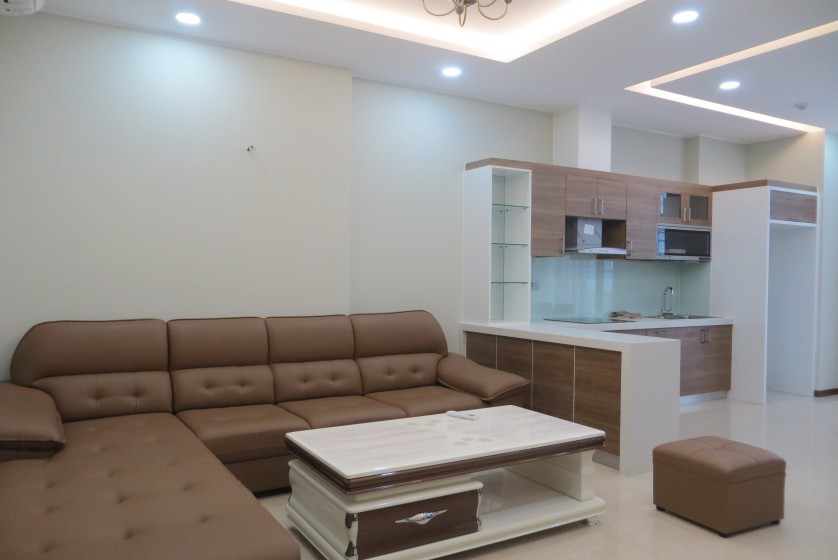 Trang An Complex apartment with 2 bedrooms and 1 small room