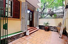 House in Tay Ho for rent in Tu Hoa street with 4 bedrooms