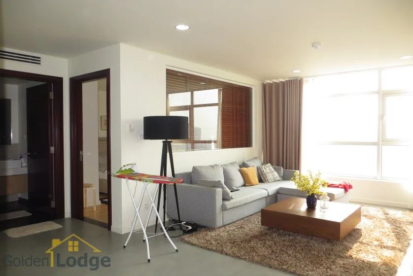 Furnished 01 bedroom apartment in Watermark Hanoi rent with natural light 1