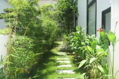 02 bedrooms semi-detached villa in Vinhomes Riverside Hanoi rent 2