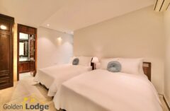2 bedroom apartment in Tay Ho for rent in Vu Mien area, Lake view