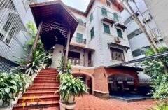 Partly furnished villa for rent in Tay Ho with swimming pool