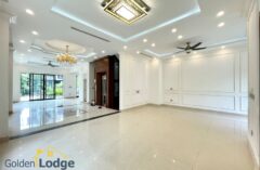 Villa in Vinhomes Riverside for rent, elevator nearby BIS Hanoi