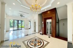 Villa in Vinhomes Riverside for rent, elevator nearby BIS Hanoi