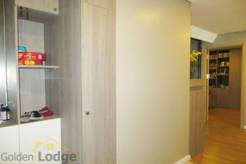 Apartment in Mipec Riverside to rent, 2 beds with lake view 1