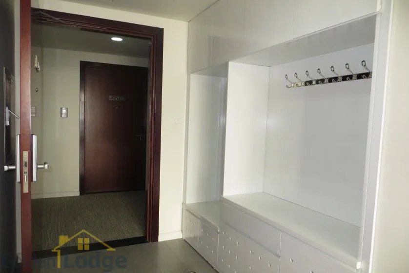 Apartment Watermark Hanoi to rent, 2 bedrooms and furnished 1