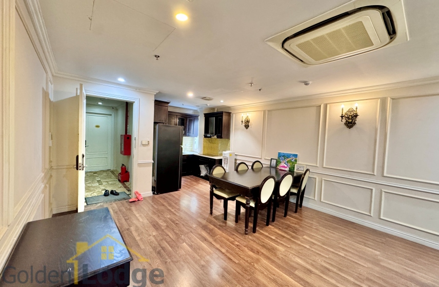 Big studio for rent in Hai Ba Trung, Hanoi with furnished