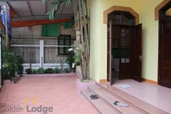 Dang Thai Mai house for rent in Tay Ho partly furnished 2