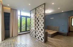 Detached villa for rent in Vinhomes Riverside with 3 bedrooms 7