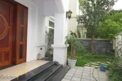 For rent villa in Vinhomes Riverside, 3 bedrooms with furnished 2