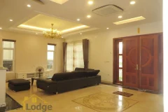 For rent villa in Vinhomes Riverside, 3 bedrooms with furnished 5
