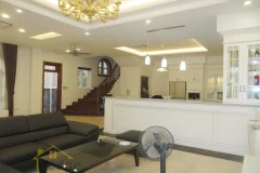 For rent villa in Vinhomes Riverside, 3 bedrooms with furnished 7