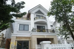 Full nice furniture villa for rent in Vinhomes Riverside Long Bien 1