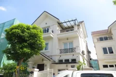 Fully furnished villa for rent in Vinhomes Riverside 4 bedrooms 1