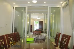 Fully furnished villa for rent in Vinhomes Riverside 4 bedrooms 8