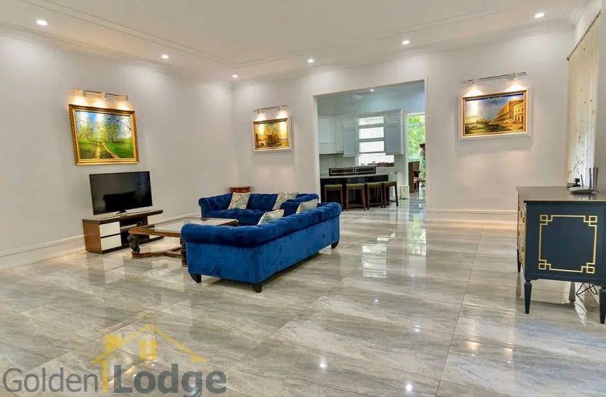 Fully Furnished Villa for Rent in Vinhomes Riverside near BIS Hanoi 1