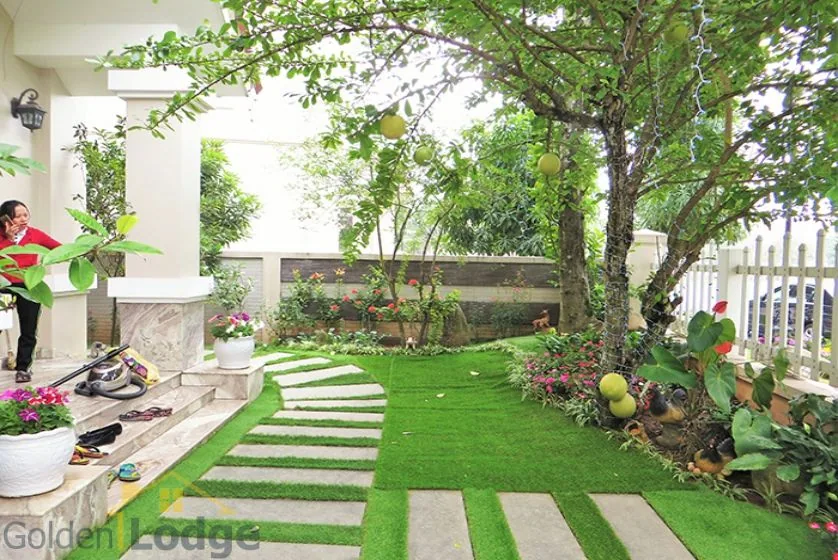 Furnished 03 bedroom Vinhomes Riverside villa, close to Jura park 1
