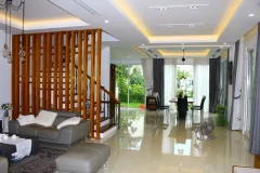 Furnished 03 bedrooms Vinhomes Riverside villa outdoor pool nearby