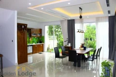 Furnished 03 bedrooms Vinhomes Riverside villa outdoor pool nearby 7