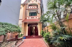 Furnished 3 bedroom house for rent in Tay Ho on Dang Thai Mai