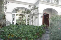 Furnished 3 bedroom villa in Vinhomes Riverside Hanoi to rent 2