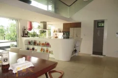 Furnished 3 bedroom villa in Vinhomes Riverside Hanoi to rent 7