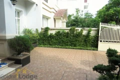 Furnished 3 bedrooms in Vinhomes Riverside villa rental in Long Bien 2