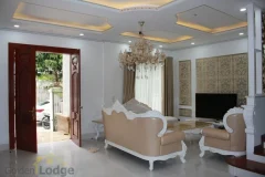 Furnished 4 bedroom Vinhomes Riverside villa rent next to BIS 4