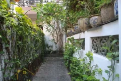 Furnished house in Nghi Tam Tay Ho for rent with garden 1