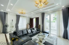 Furnished villa in Vinhomes Riverside for rent with 4 bedrooms 3