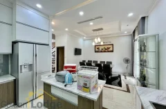 Furnished villa in Vinhomes Riverside for rent with 4 bedrooms 5