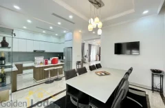 Furnished villa in Vinhomes Riverside for rent with 4 bedrooms 6