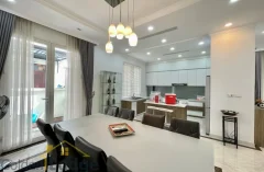 Furnished villa in Vinhomes Riverside for rent with 4 bedrooms 7