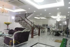 Furnished villa in Vinhomes Riverside rent, 4 bedrooms, 1500USD 4