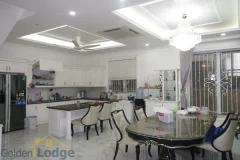 Furnished villa in Vinhomes Riverside rent, 4 bedrooms, 1500USD 6