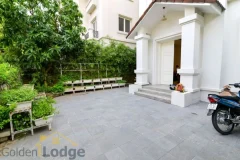 Garden 4 bedroom villa for rent in Vinhomes Riverside Hanoi 3