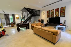 Garden 4 bedroom villa for rent in Vinhomes Riverside Hanoi