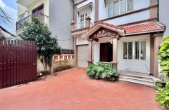 Garden house in Ngoc Thuy Long Bien to rent near LFAY Hanoi