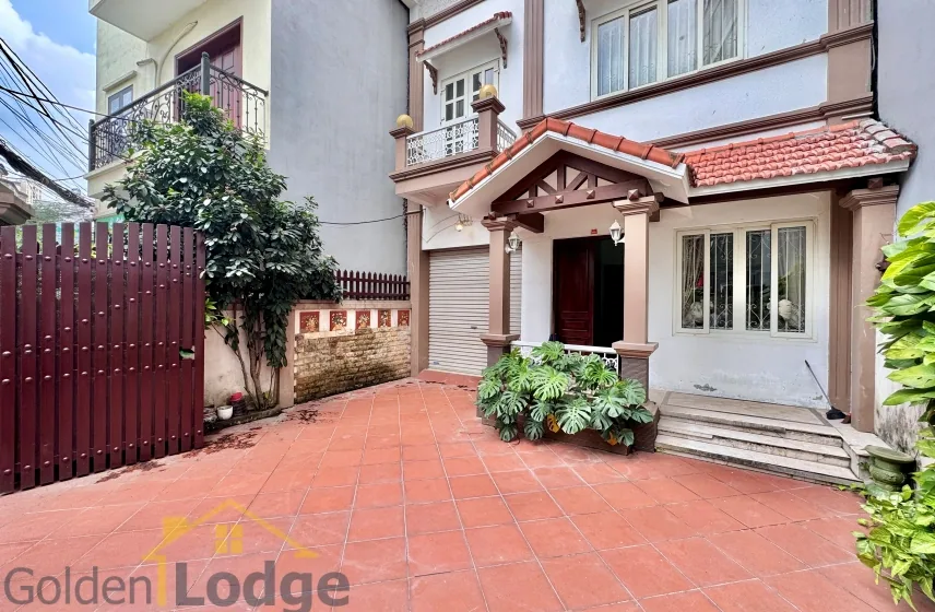 Garden house in Ngoc Thuy Long Bien to rent near LFAY Hanoi 1