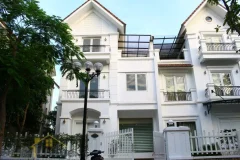 Hanoi villa for lease at Vinhomes Riverside nearby BIS furnished 1